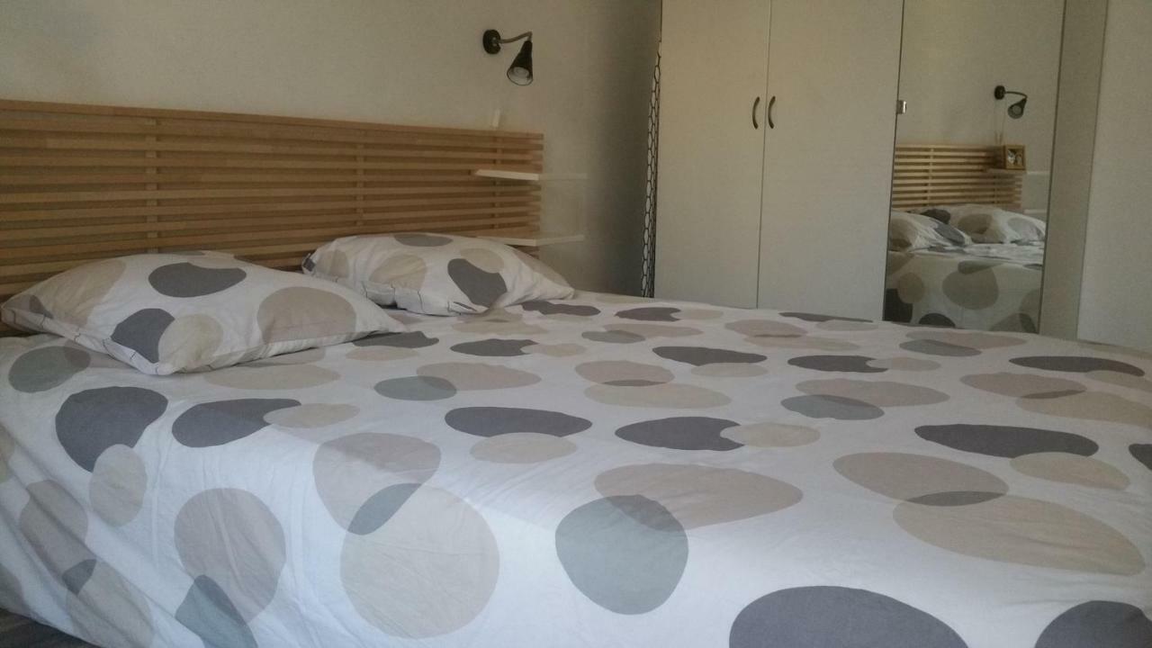 Appartement De Charme Au Calme คาสเตลนู-เลอ-เลซ์ ภายนอก รูปภาพ