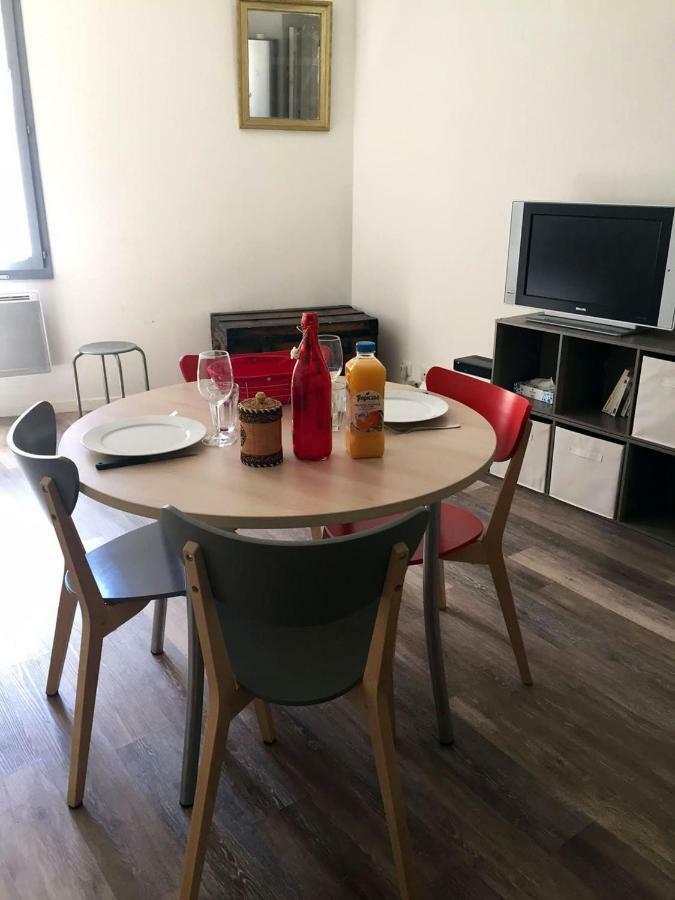 Appartement De Charme Au Calme คาสเตลนู-เลอ-เลซ์ ภายนอก รูปภาพ